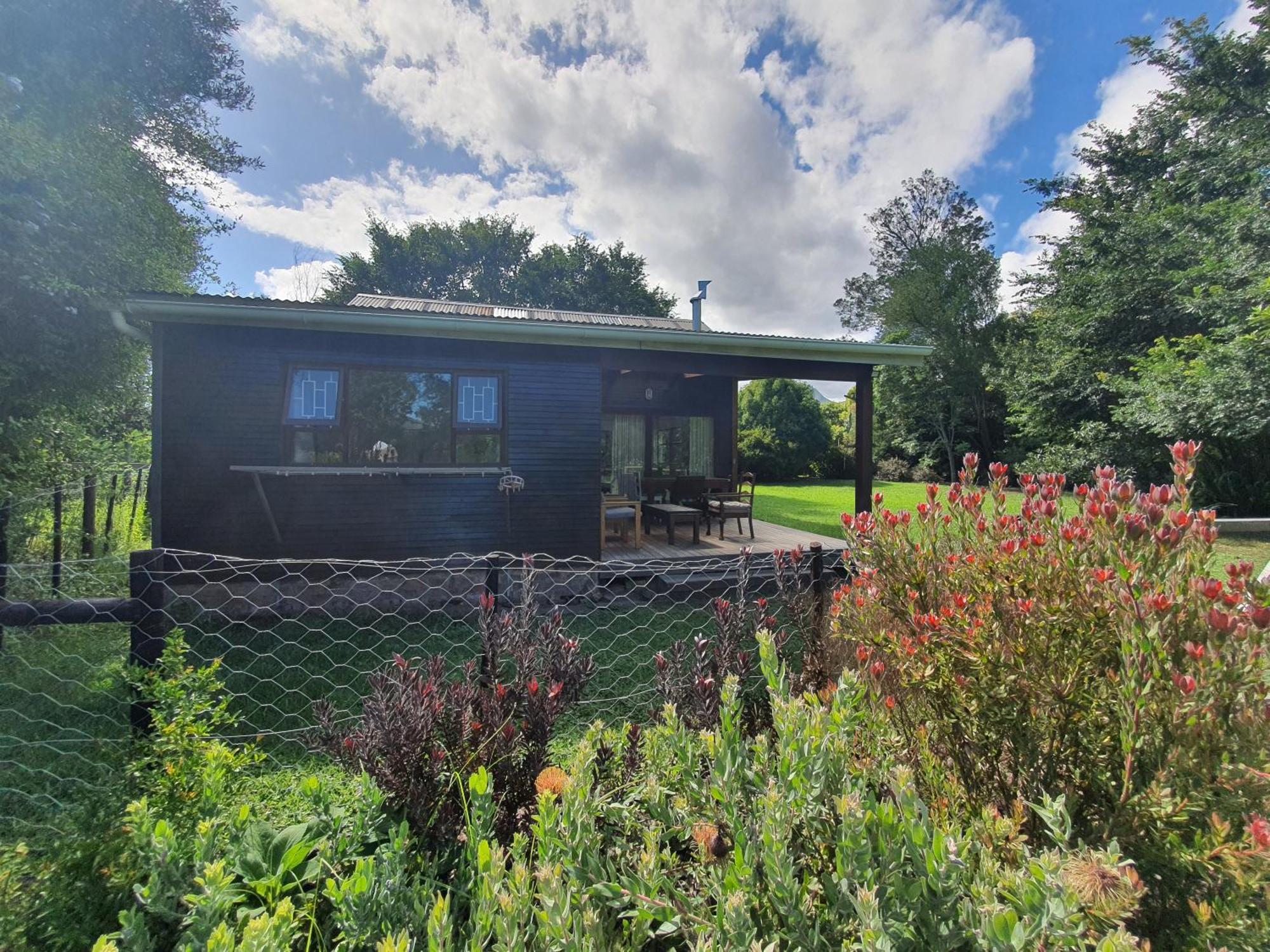 Beautiful Garden Cottage ストームス・リバー エクステリア 写真